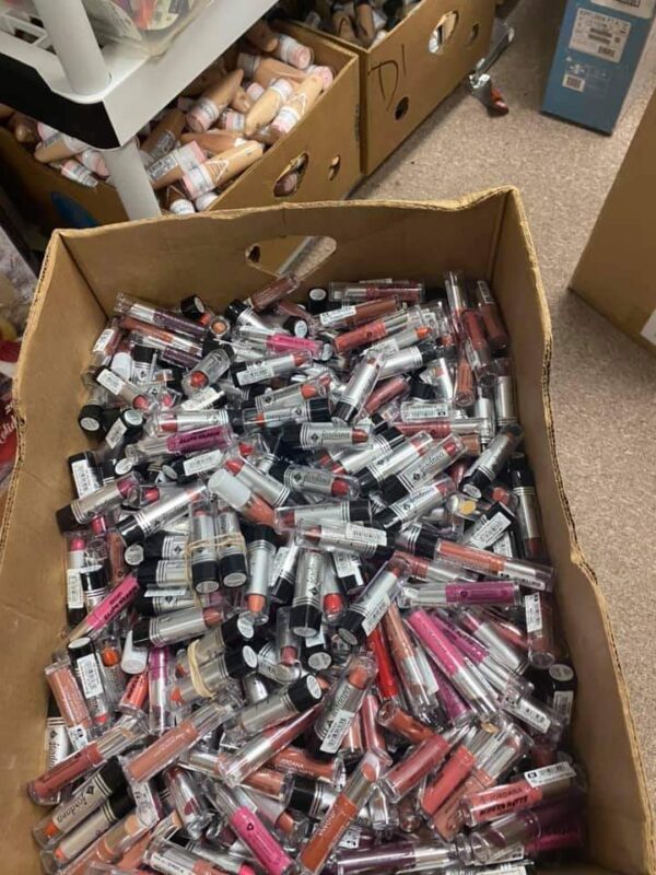 All In One Makeup Pallet For Sale - Image 7