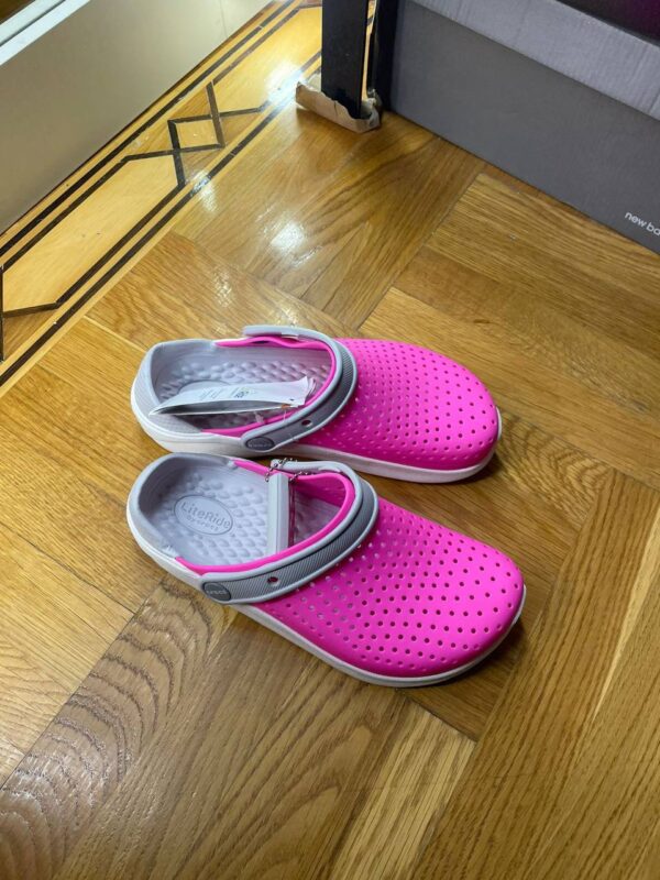 Crocs PALLETS - Image 30