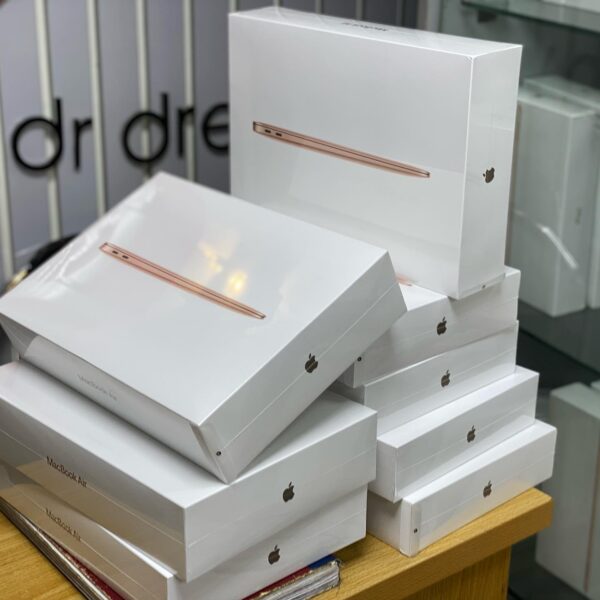 MacBook Air - Image 2